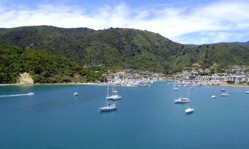 Zdjecie NOWA ZELANDIA / Wyspa Poudniowa / Picton / widok z promu na port