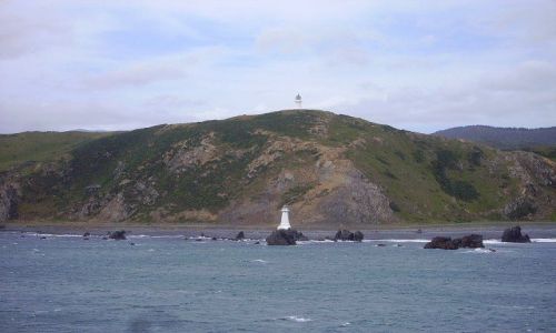 Zdjecie NOWA ZELANDIA / Wyspa Pnocna / w pobliu Wellington / dwie latarnie - wybrzee Wyspy Plnocnej