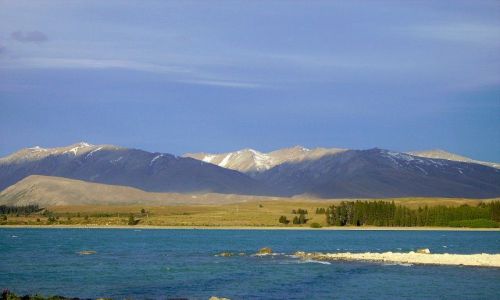 Zdjecie NOWA ZELANDIA / Poludniowa Wyspa / Lake Tekapo / malowane kolorami