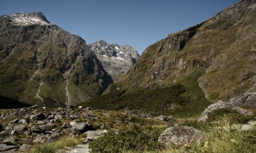 Zdjecie NOWA ZELANDIA / - /  okolice Milford Sound / coraz blizej Milford Sound