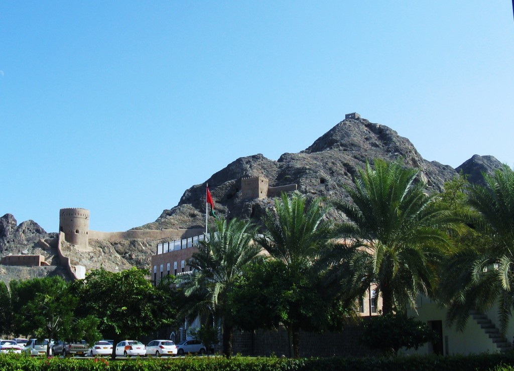 Zdjęcia: W drodze do pałacu, Muscat, Przy pałacu Sułtana, OMAN Zdjęcia: W drodze do pałacu, Muscat, Przy pałacu Sułtana, OMAN
