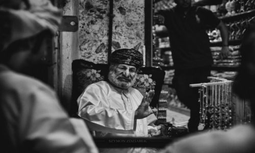 Zdjcie OMAN / Muscat Governorate / Muttrah Souk / Negocjacje