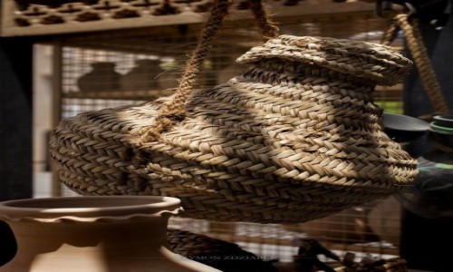 Zdjcie OMAN / Mintakat ad-Dachilijja / Nizwa Souk / Dzban
