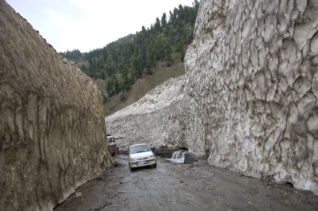 Zdjęcia: w drodzę, góry, Czasami śniegu jest dużo, PAKISTAN Zdjęcia: w drodzę, góry, Czasami śniegu jest dużo, PAKISTAN