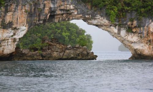 Zdjecie PALAU / - / Palau / skaa