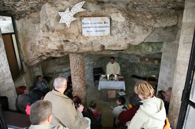 Zdj cia: Betlejem, Jerozolima, Betlejemskie groty - nabożeństwo, PALESTYNA Zdj cia: Betlejem, Jerozolima, Betlejemskie groty - nabożeństwo, PALESTYNA