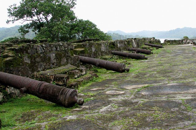 Zdjęcia: Portobelo - Bateria Santiago, Colon Province, Hiszpańskie pamiątki, PANAMA Zdjęcia: Portobelo - Bateria Santiago, Colon Province, Hiszpańskie pamiątki, PANAMA
