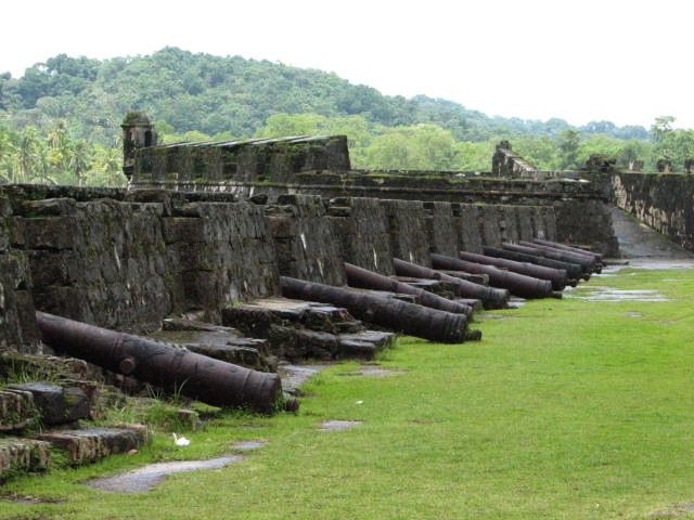 Zdjęcia: Portobelo - Fuerte San Jeronomo, Colon Province, Hiszpańskie pamiątki, PANAMA Zdjęcia: Portobelo - Fuerte San Jeronomo, Colon Province, Hiszpańskie pamiątki, PANAMA