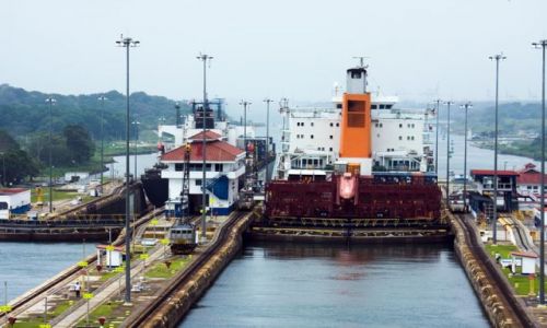 Zdjęcie PANAMA / - / Kanal Panamski / Sluzowanie