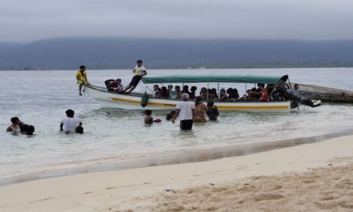 Zdjcie PANAMA / San Blas / Narranjo Chico / school boat