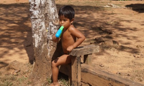 Zdjęcie PANAMA / Park Narodowy Chagres / Park Narodowy Chagres / Zamiast kubka - pistolet