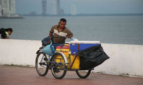 Zdjecie PANAMA / brak / Panama City Plac Francuzki / Rowerowy sklep inaczej 1
