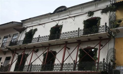 Zdjecie PANAMA / Panama C / Casco Viejo Pl. Katedralny / Nie załapał się na szybką odnowę