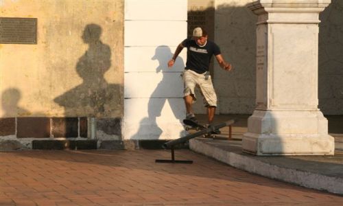 Zdjecie PANAMA / brak / Panama City/ Casco Viejo / Plac Francuzki / Skate