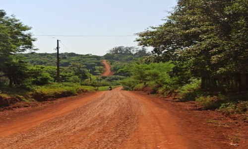 Zdjęcie PARAGWAJ / Ciudad del Este / wieś / Czerwona wieś Guarani