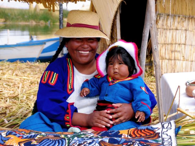 Zdjęcia: Jezioro Titicaca, Indianka z plemienia Uru, PERU Zdjęcia: Jezioro Titicaca, Indianka z plemienia Uru, PERU
