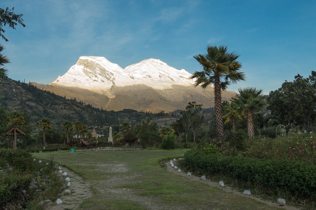 Zdjęcia: Yungay, Region Ancash, Huascaran - najwyższy szczyt Peru, PERU Zdjęcia: Yungay, Region Ancash, Huascaran - najwyższy szczyt Peru, PERU