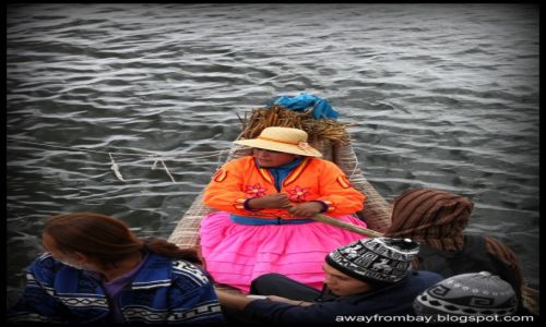 Zdjecie PERU / Titicaca / Titicaca / Kobieta pracujca