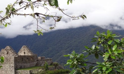 Zdjęcie PERU / Machu Picchu / MP / Dorobić dach i można mieszkać