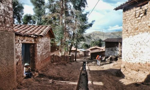 Zdjecie PERU / Cusco / Wioska w gorach  / Podczas trekingu 