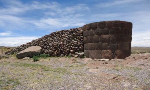 Zdjęcie PERU / Puno / Sillustani / Chullpa z rampą
