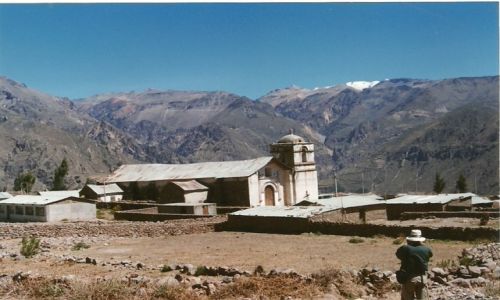 Zdj�cie PERU / P�d. Peru / Huancavelica / Ko�ci� w Andach