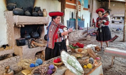 Zdjcie PERU / Cusco / Chinchero / Lekcja peruwiaskiego rkodziea
