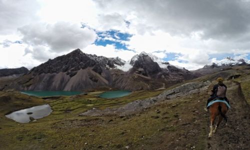 Zdj�cie PERU / Cusco /  Ocongate / Konno po peruwia�skich Andach