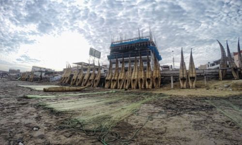 Zdjcie PERU / Trujillo / Huanchaco / Peruwiaskie odzie trzcinowe – Caballitos de totora