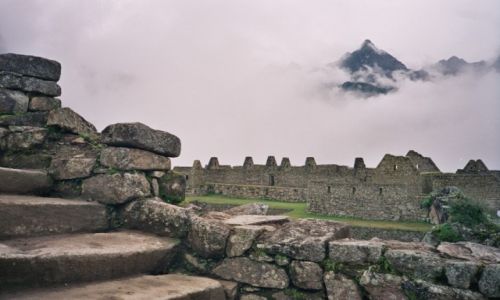 Zdjcie PERU / Aquas Calientes / Machupicchu / Pierzyna skrywajca 