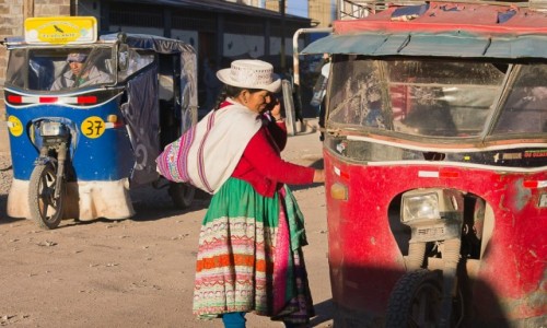 Zdjecie PERU / Arequipa / Chivay / Pani wsiada czy gada?