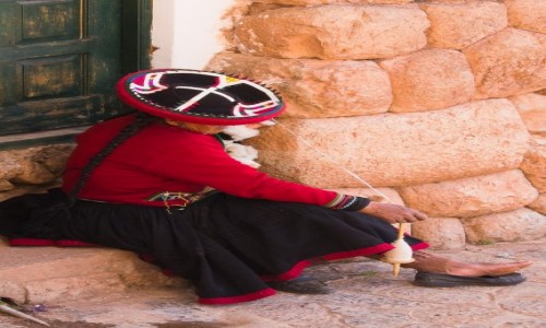 Zdjcie PERU / wita Dolina Inkw / Chinchero / Pani z Cinchero