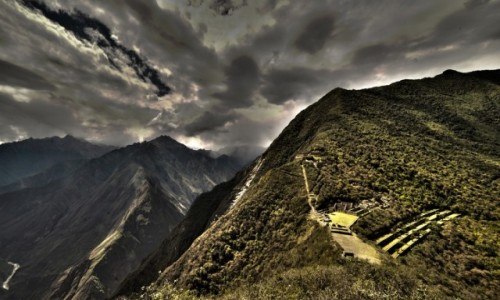 Zdjcie PERU / Cusco / Choquequirao / Burzowe chmury nad twierdz