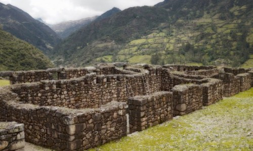 Zdjcie PERU / Vilcabamba / Vitos / Dwupoziomowa twierdza Vitos