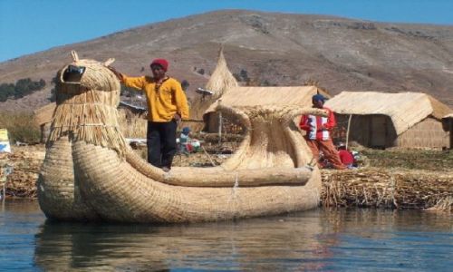 Zdjecie PERU / Altiplano / Jezioro Titicaca / Łódź z trzciny totora