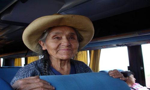 Zdjecie PERU / brak / W drodze do Huaraz / Peruwianka