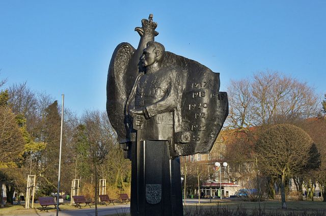 Zdjęcia: Kołobrzeg, Zachodniopomorskie, Piłsudski w Kolobrzegu, POLSKA Zdjęcia: Kołobrzeg, Zachodniopomorskie, Piłsudski w Kolobrzegu, POLSKA