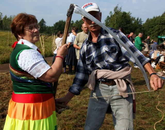 Zdj cia: Bagno awki, Biebrzaski Park Narodowy, Pomiar kosy, POLSKA