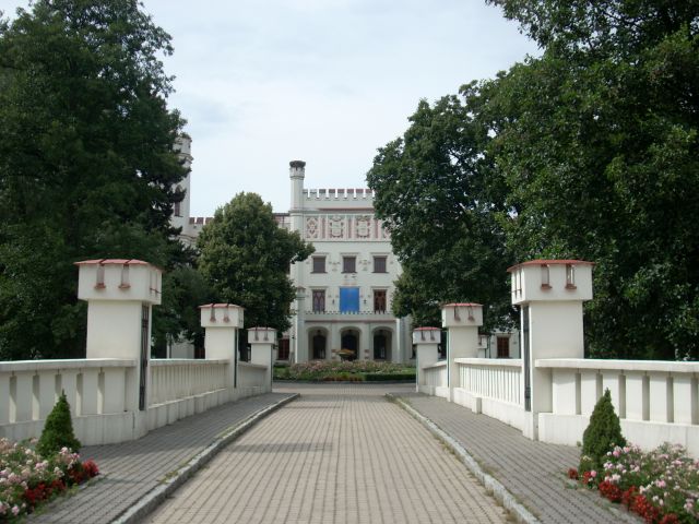 Zdjęcia: Nadbużański Park Krajobrazowy, Podlasie, Podlasie. Pałac Radziwiłłów w Starej Wsi., POLSKA Zdjęcia: Nadbużański Park Krajobrazowy, Podlasie, Podlasie. Pałac Radziwiłłów w Starej Wsi., POLSKA