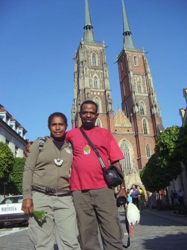 Zdjęcia: przed katedrą, Wrocław, Papuasi we Wrocławiu, POLSKA Zdjęcia: przed katedrą, Wrocław, Papuasi we Wrocławiu, POLSKA