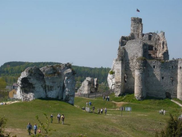 Zdjęcia: wieś Mirów, jura krakowsko-częstochowska, ruiny zamku w Mirowie, POLSKA Zdjęcia: wieś Mirów, jura krakowsko-częstochowska, ruiny zamku w Mirowie, POLSKA