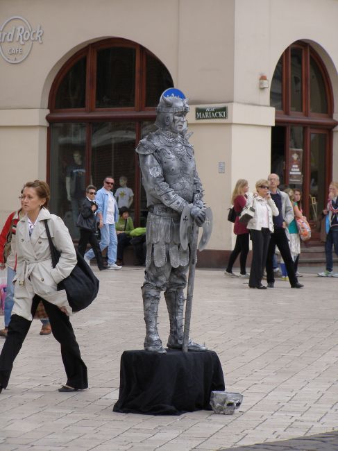 Zdjęcia: Plac Mariacki, Kraków, na straży, POLSKA Zdjęcia: Plac Mariacki, Kraków, na straży, POLSKA