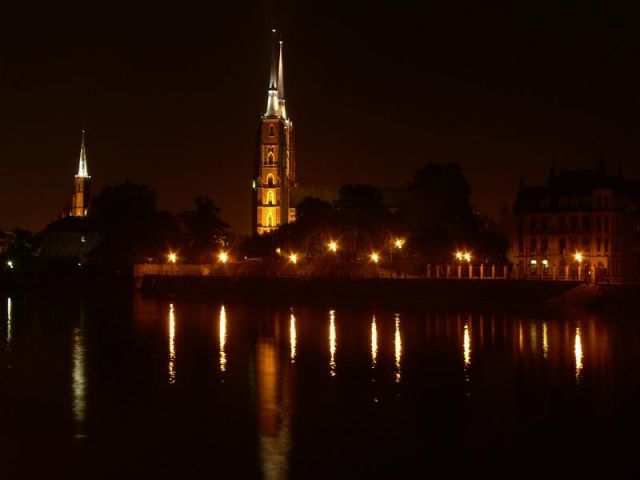 Zdjęcia: WROCŁAW-OSTRÓW TUMSKI, DOLNY ŚLĄSK-WROCŁAW, WROCŁAW NOCĄ, POLSKA Zdjęcia: WROCŁAW-OSTRÓW TUMSKI, DOLNY ŚLĄSK-WROCŁAW, WROCŁAW NOCĄ, POLSKA