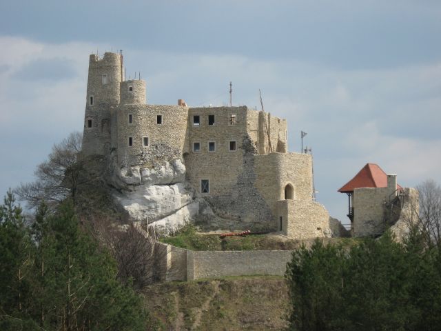 Zdjęcia: ruiny zamku Bobolice, Jura Krakowsko- Częstochowska, Konkurs- wiosna na Jurze, POLSKA Zdjęcia: ruiny zamku Bobolice, Jura Krakowsko- Częstochowska, Konkurs- wiosna na Jurze, POLSKA