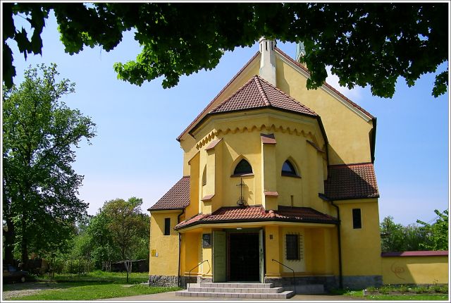 Zdjęcia: WROCŁAW-LEŚNICA, dolnyśląsk, Kościół Św. Krzyża, POLSKA Zdjęcia: WROCŁAW-LEŚNICA, dolnyśląsk, Kościół Św. Krzyża, POLSKA