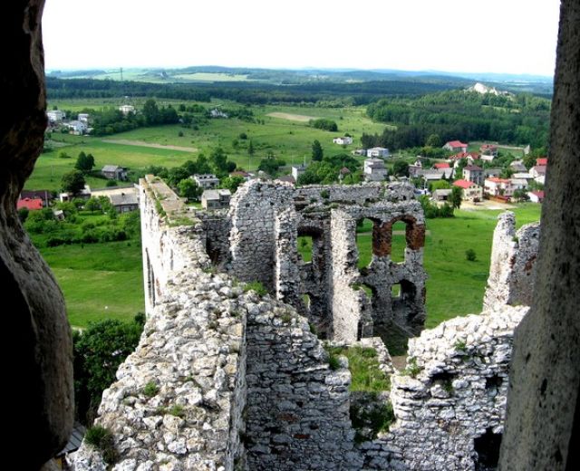 Zdjęcia: Ogrodzieniec, Jura Krakowsko-Częstochowska, Szlak Orlich Gniazd - widok z zameku, POLSKA Zdjęcia: Ogrodzieniec, Jura Krakowsko-Częstochowska, Szlak Orlich Gniazd - widok z zameku, POLSKA