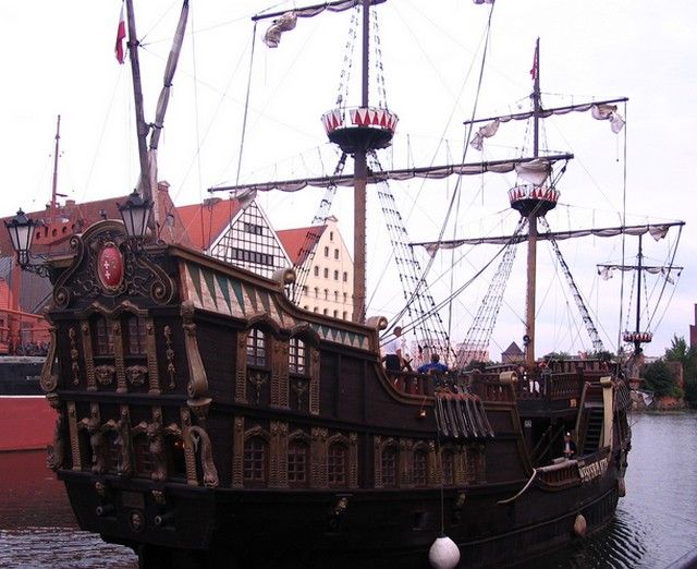 Zdjęcia: Gdańsk, Pomorskie, Statek wycieczkowy przy Długim Pobrzeżu, POLSKA Zdjęcia: Gdańsk, Pomorskie, Statek wycieczkowy przy Długim Pobrzeżu, POLSKA
