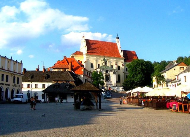 Zdjęcia: Kazimierz Dolny, Lubelskie, Rynek z farą, POLSKA Zdjęcia: Kazimierz Dolny, Lubelskie, Rynek z farą, POLSKA