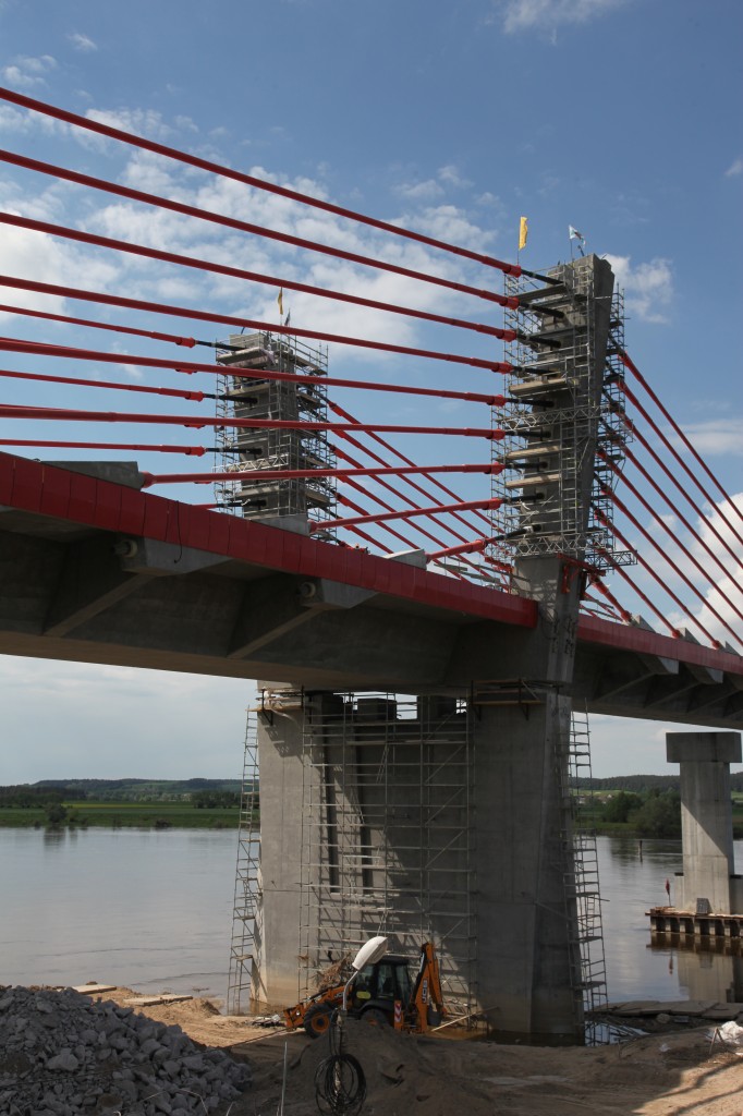 Zdjęcia: Kwidzyn, Pomorze, Konstrukcja pylonu z wantami, POLSKA Zdjęcia: Kwidzyn, Pomorze, Konstrukcja pylonu z wantami, POLSKA