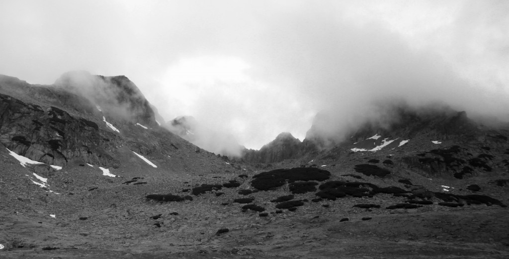 Zdjęcia: Dolina Pięciu Stawów, TATRY, Kozi Wierch w chmurach, POLSKA Zdjęcia: Dolina Pięciu Stawów, TATRY, Kozi Wierch w chmurach, POLSKA